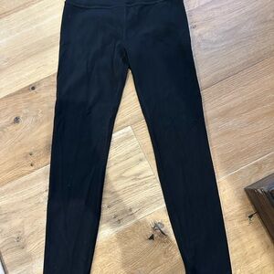 Athleta Girl High Rise Chit Chat Black 7/8 Leggings. Size M 8/10
